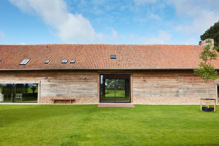 Location de vacances pour 18 personnes, avec jardin et vue dans Roesbrugge-Haringe - 4