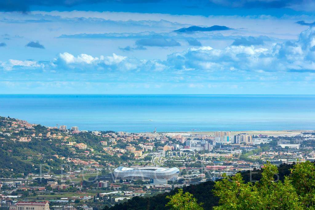 Ferienhaus mit Pool und schöner Aussicht in Gattières in Gattières, Cannes und Umgebung