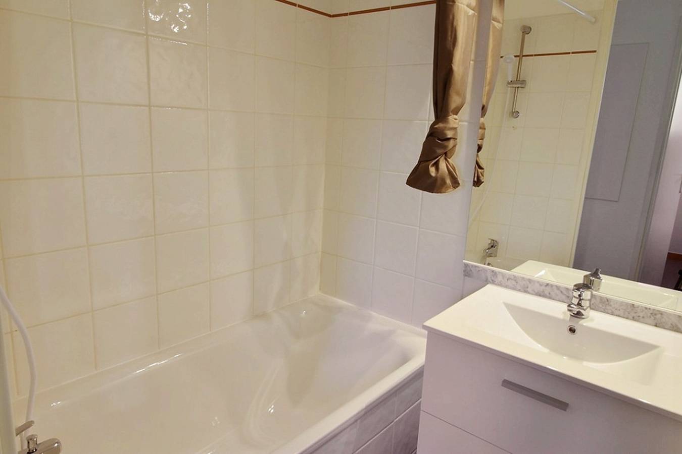 Appartement entier, Cosy appartement pour 6 personnes avec balcon in Saint-Étienne-en-Dévoluy, Le Dévoluy