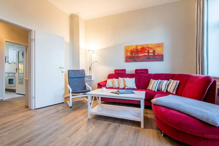 Ganze Wohnung, 3-Zimmer Ferienwohnung mit ca. 77m², herrlichem Meerblick, für bis zu 4 Personen in Wenningstedt, Sylt