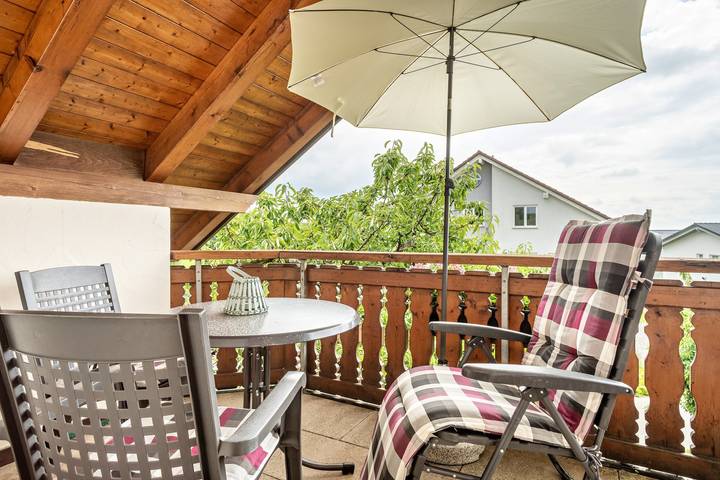 Bauernhof für 3 Personen, mit Balkon und Garten sowie Seeblick in Schlier