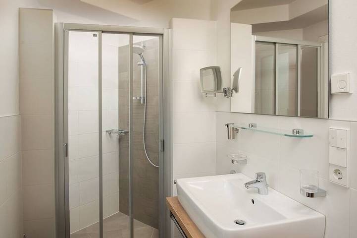 Ganze Wohnung, Traum-Ferienwohnung Kronplatz, Dachterrasse & Panoramalage, Cron4 Pool & Sauna in Reischach Südtirol, Bruneck