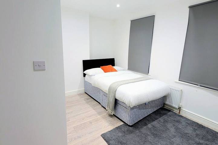 Ganze Wohnung, Doppelzimmer-Komfort-Ensuite mit Dusche-Gartenblick in Rochester, Kent Downs