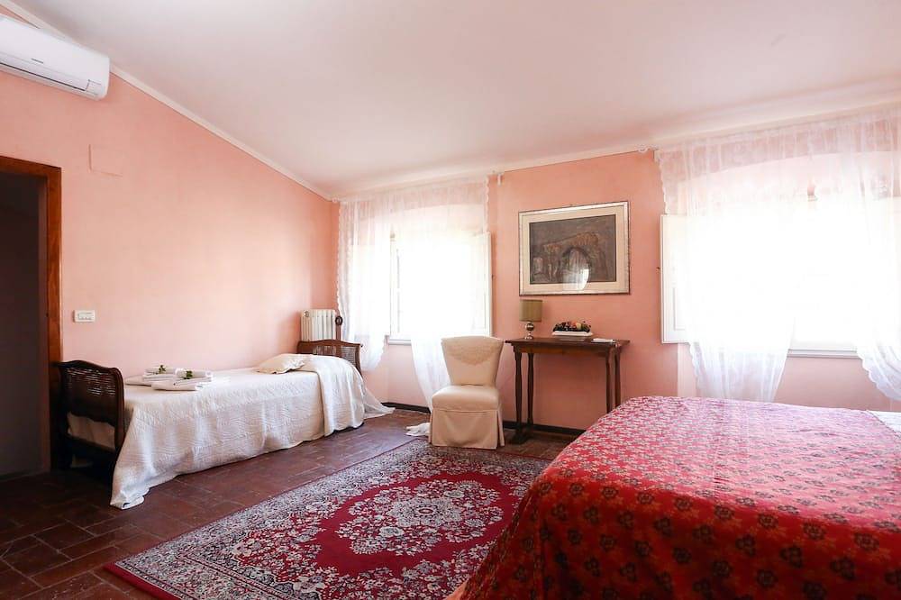 Ganze Wohnung, Appartamento Valle Verde mit Blick auf die toskanische Landschaft in Buti, Pisa Provinz