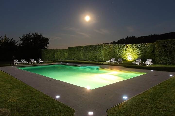 Hôtel pour 3 personnes, avec piscine et vue ainsi que terrasse et jardin, animaux acceptés à Coly - 3