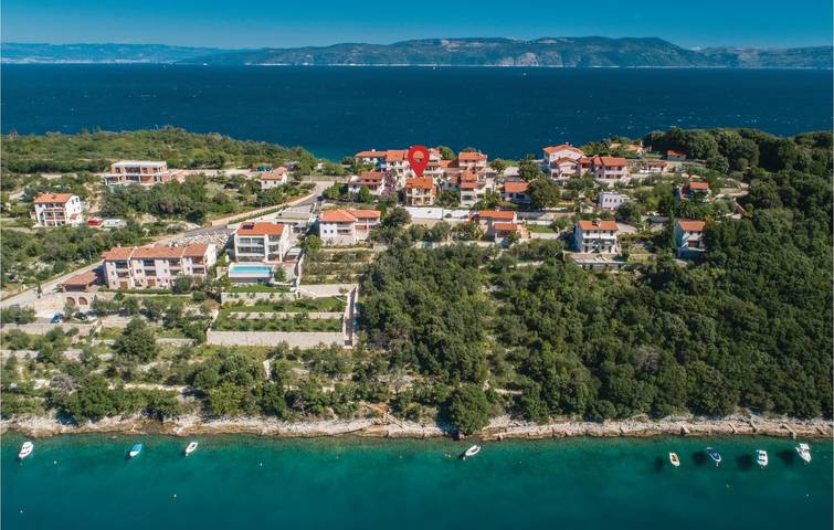 Apartamento vacacional entero, Acogedor apartamento de 75 m² con terraza, aparcamiento y a 2 km de la playa in Duga Luka, Costa Este de Istria