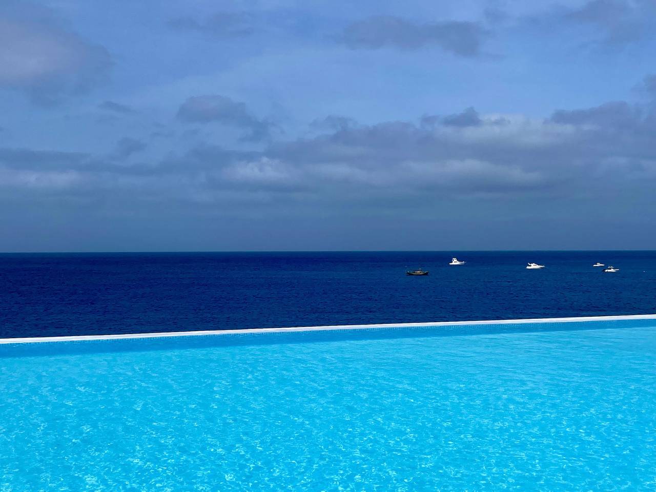 Geheel appartement, Vakantieappartement voor 2 personen met balkon/terras in Maio