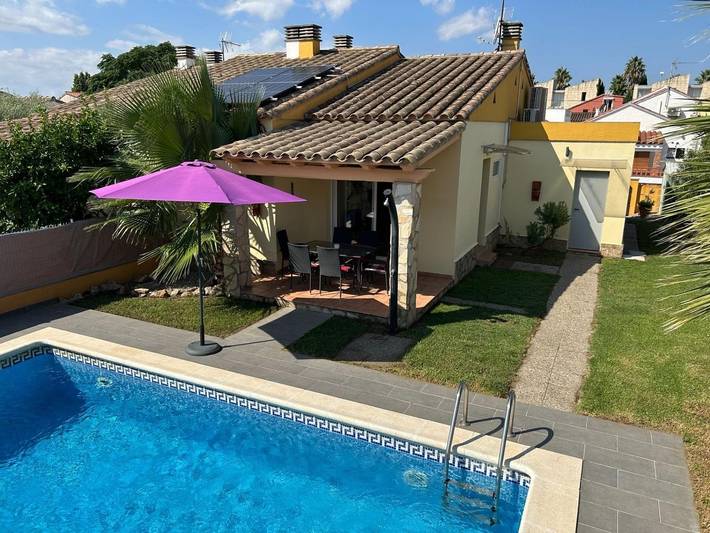 Vakantiehuis voor 6 personen, met terras en tuin, met huisdier in L'Escala