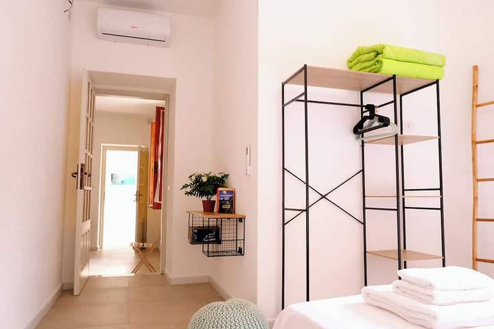 Appartamento intero, Newly refurbished Apartment great location in Buggerru, Costa Verde (Sardegna)