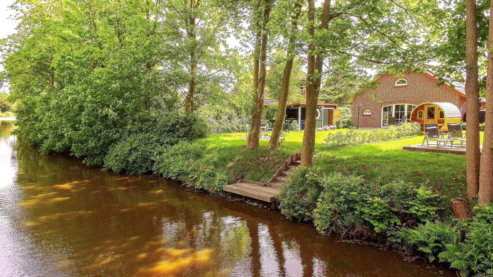 Dat Fleetenkiekerhus twee in Hage, Norden und Umgebung