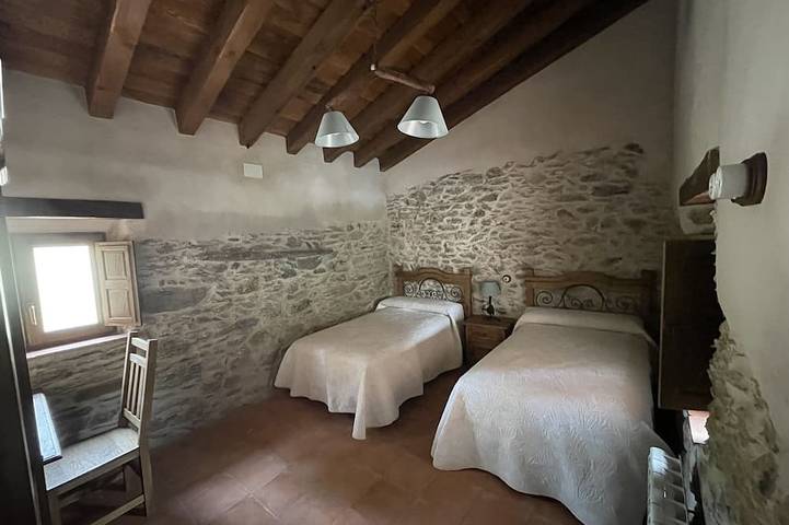 Exclusive house with ideal environment to disconnect in Hontanar, Toledo Provinz