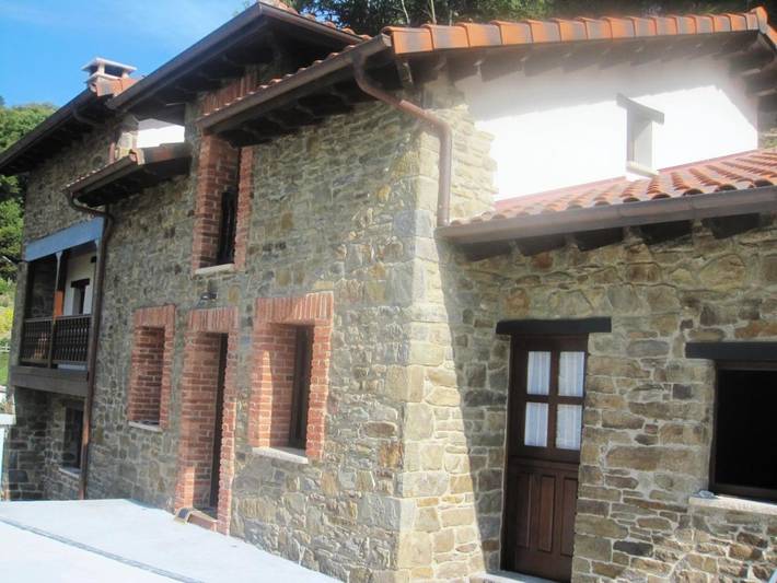 Casa de vacaciones para 5 personas, con jardín además de jacuzzi y piscina en Asturias - 2