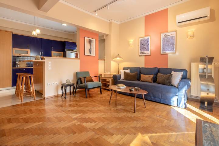 Entire apartment, Thiras 51·Kypseli Urban Apartment in Central Section of Athens, Athens