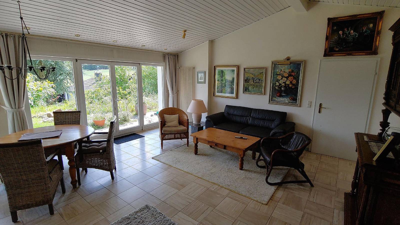 Ferienhaus mit Sonnenlage und Panoramablick. in Lissendorf, Vulkaneifel