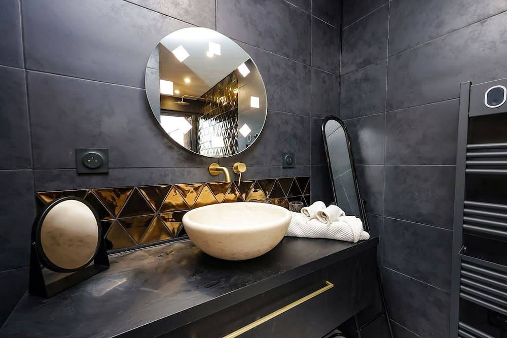 Unique Underground Glowing Stay for 2, Nordic Bath Panoramic Views, Tarntoulouse in Saint-Gauzens, Castres und Umgebung
