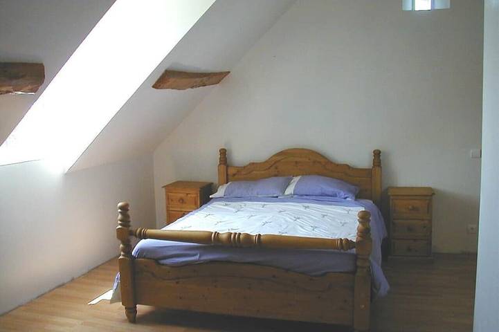 Location de vacances pour 9 personnes, avec jardin et terrasse à Fyé - 2