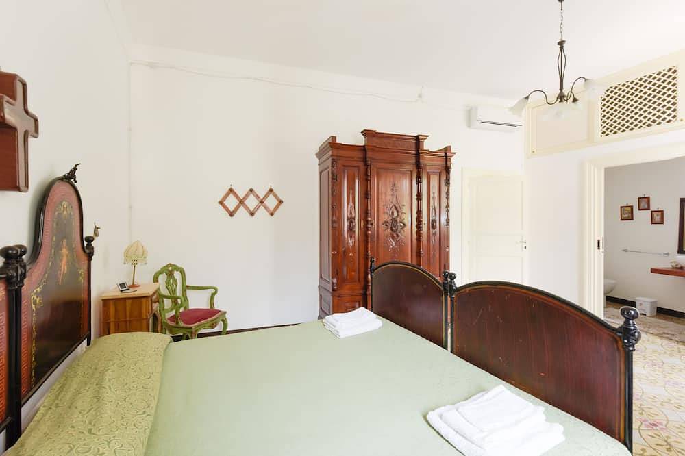 Historisches Herrenhaus 'Villa Fontana' mit privatem Pool und altem botanischen Park in Sant'Andrea Bonagia, Valderice