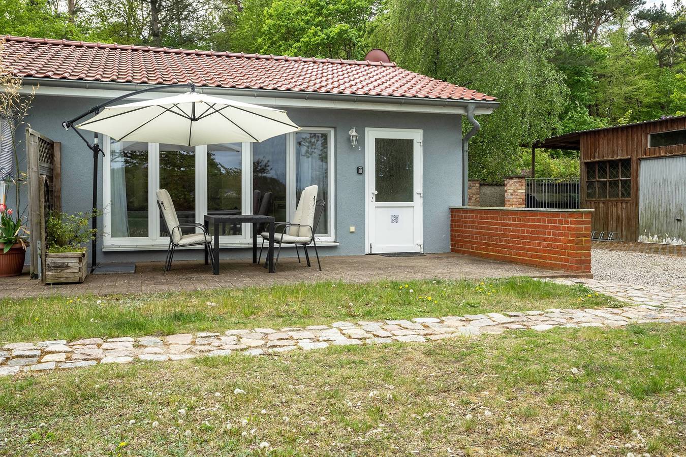 Ganze Wohnung, Ferienwohnung Ostseezeit mit privater Terrasse, Gemeinschaftsgarten und Wi-Fi in Ribnitz-Damgarten, Vorpommern-Rügen