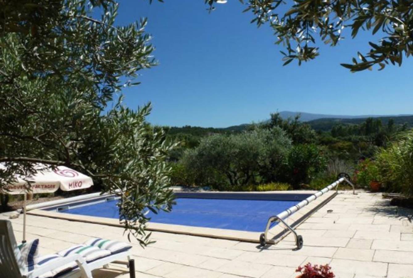 Encantadora casa con piscina en Saint-Hippolyte-le-Graveyron 46 m²! in Saint-Hippolyte-le-Graveyron, Parque natural regional del Mont Ventoux