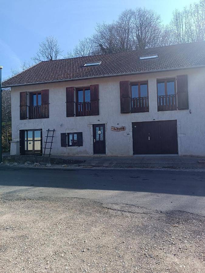Quadruple Room with Mountain View in Hostiaz, Belley