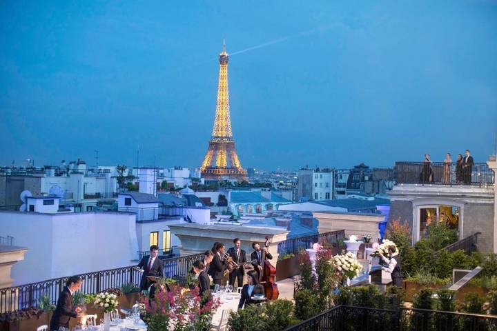 Hôtel pour 4 personnes, avec Jacuzzi et Terrasse ainsi que Piscine et Sauna à Paris
