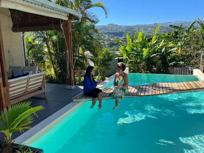 Gîte pour 5 personnes, avec piscine ainsi que jardin et jacuzzi à Entre-Deux - 3