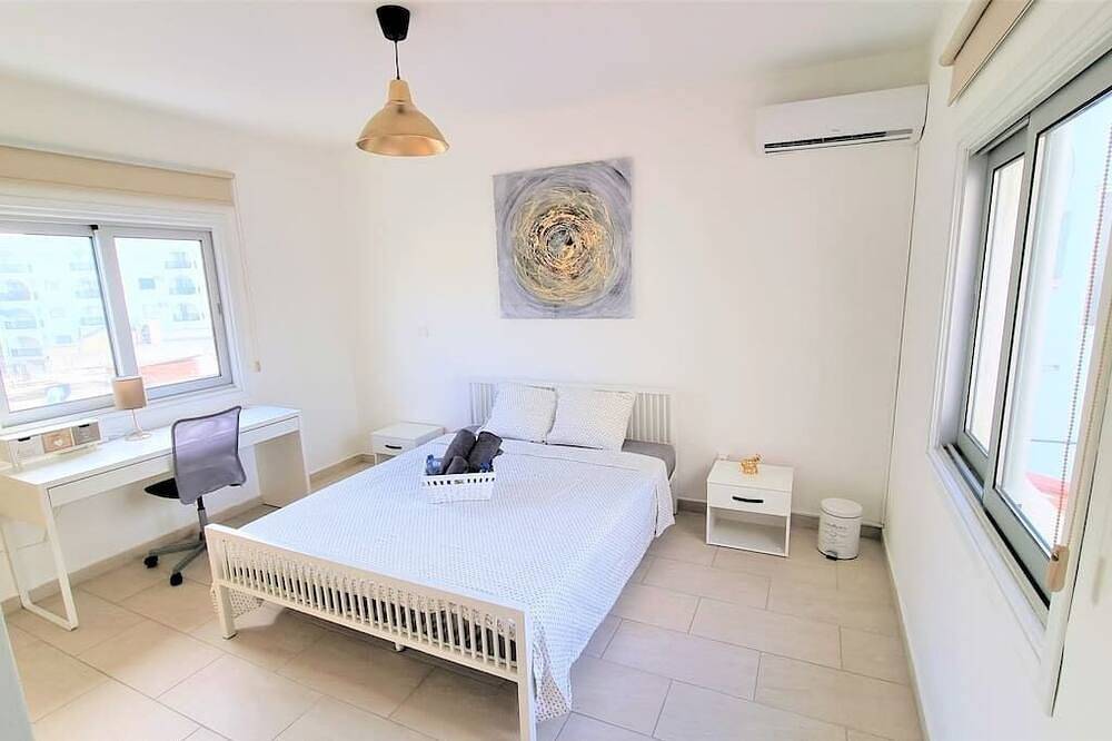 Apartamento entero, 2 Apts | 14 guests | City Centre | 100 Mbit W-lan in Lárnaca, Distrito de Larnaca