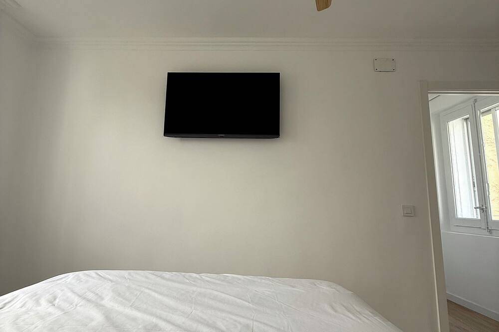 Entire apartment, Beautiful Penthouse With Views In The Center Of Pamplona in Pamplona, Navarra Province