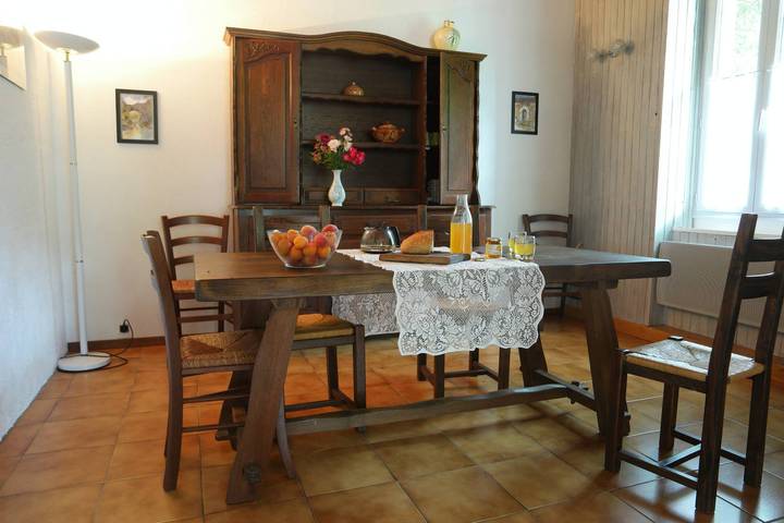 Gîte pour 6 personnes, avec piscine ainsi que terrasse et jardin dans Parc naturel régional des Pyrénées ariégeoises - 3