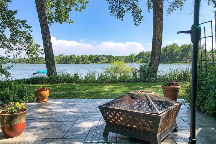 Vacation rental for 6 people, with pool and balcony as well as yard in Fort Collins