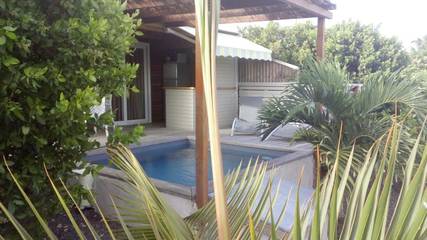 Maison d’hôte pour 2 personnes, avec jardin et piscine, animaux acceptés à Saint-François