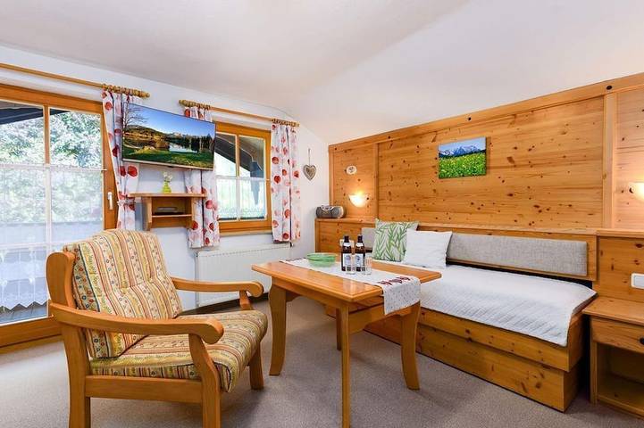 Ferienwohnung für 2 Personen, mit Balkon im Mittenwald