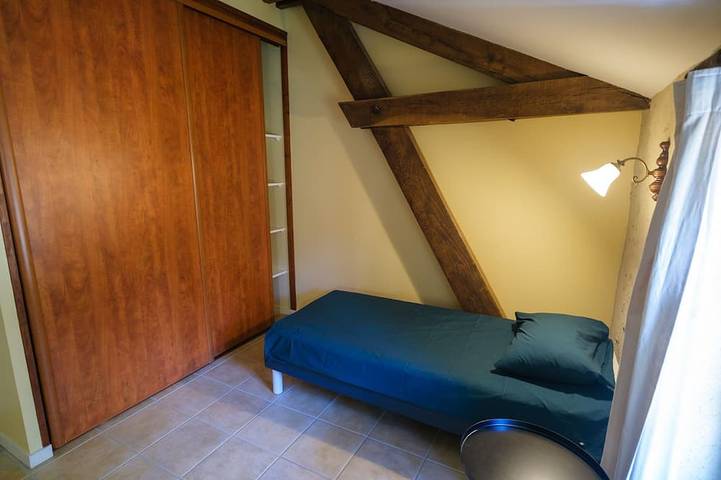 Gîte pour 5 personnes, avec piscine ainsi que jardin et terrasse, animaux acceptés à Lamothe-Montravel - 3