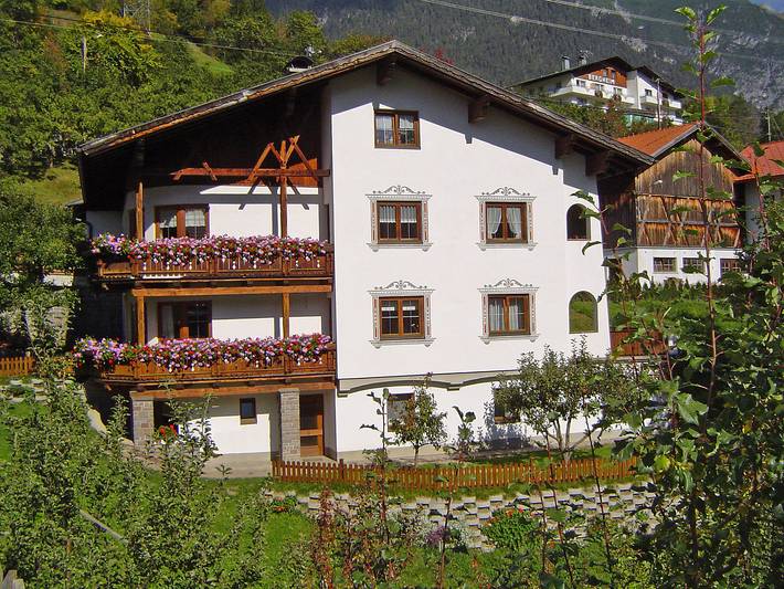 Ferienwohnung für 6 Personen, mit Garten in Pians