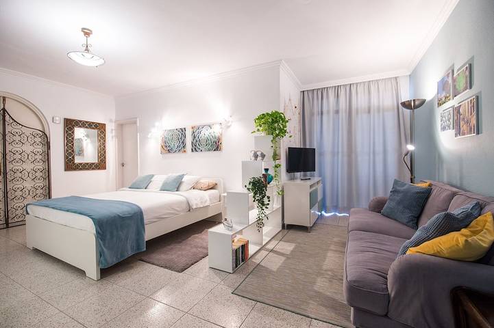 Appartement entier, Studio confortable avec balcon sur la Plaza del Charco. Wifi gratuit in Puerto de la Cruz, Tenerife du Nord