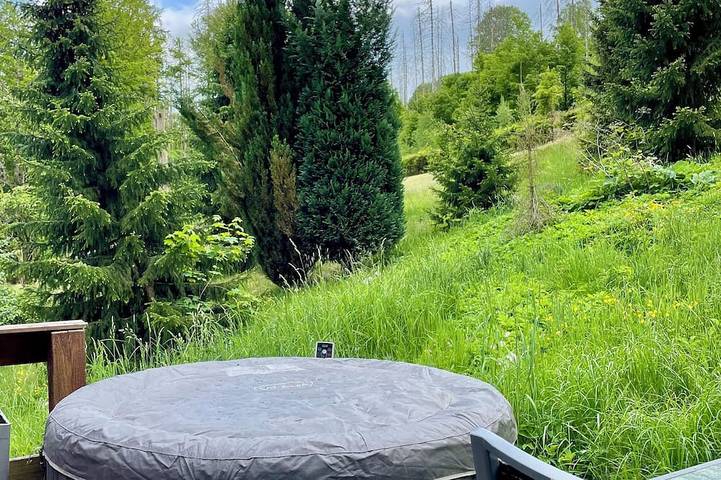 Ferienhaus für 2 Personen, mit Garten und Whirlpool sowie Terrasse, mit Haustier - 1