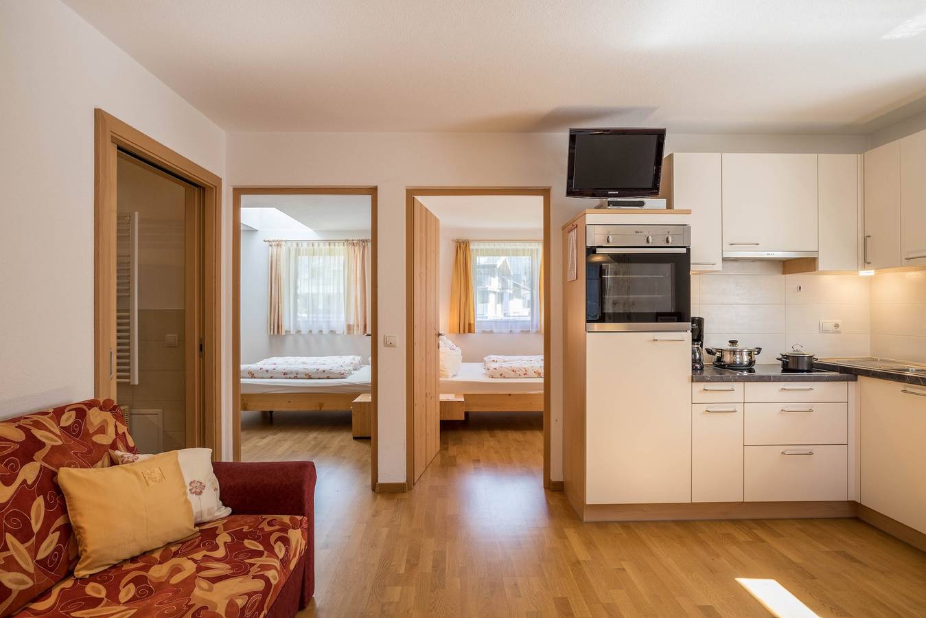Appartamento intero, Appartamento "Alpenrose - Mesnerhof" con vista sulle montagne, Wi-Fi, terrazza e giardino in Caminata di Tures, Campo Tures