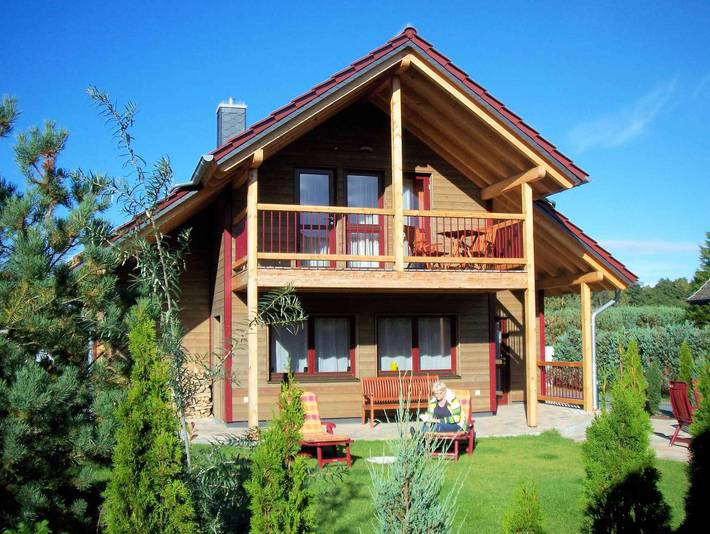 Ferienhaus für 6 Personen, mit Balkon und Garten in Zempin