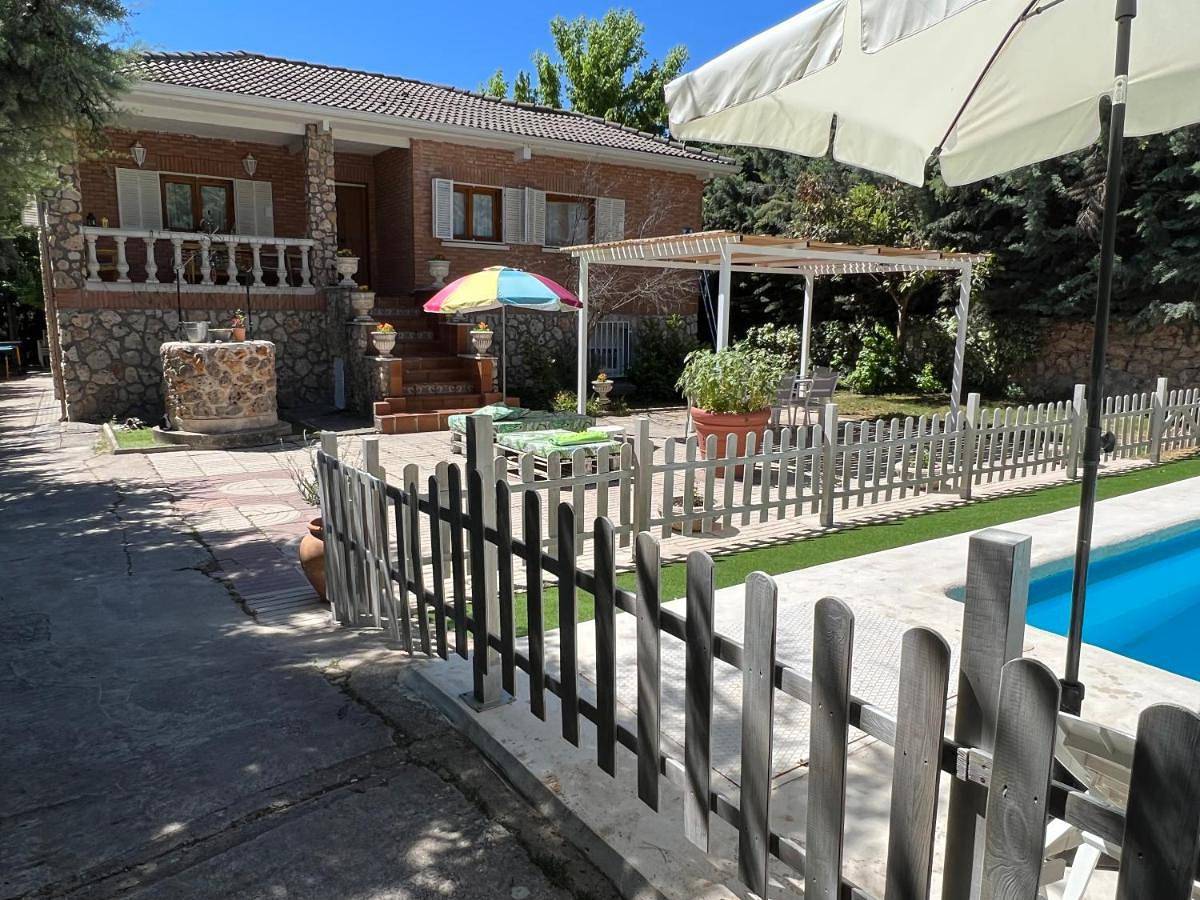 Casa Rural Serafïn, Pet Friendly in Renera, Provincia de Guadalajara