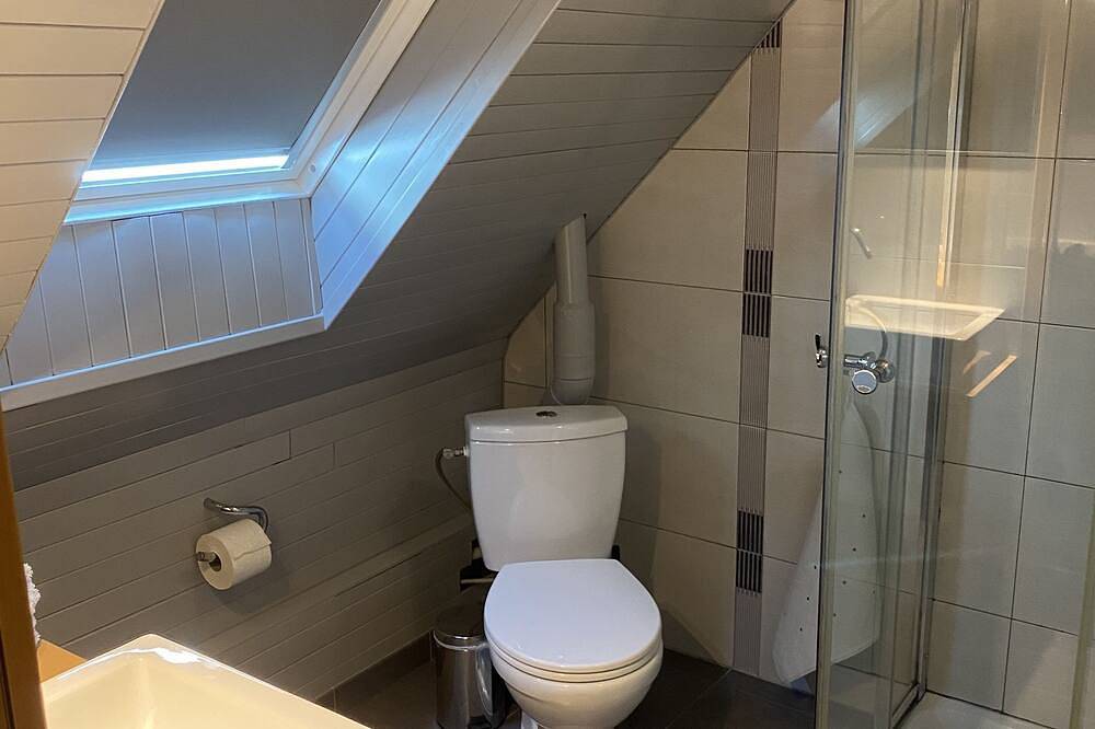 Appartement entier, Alsace gite 3* prox. climatisé jardin balcon piste cyclable petit garage in Oberhergheim, Région de Guebwiller