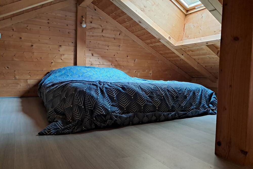 Chalet avec terrasse et petit jardin proche Genève et Annecy in Frangy, Région de Saint-Julien-en-Genevois