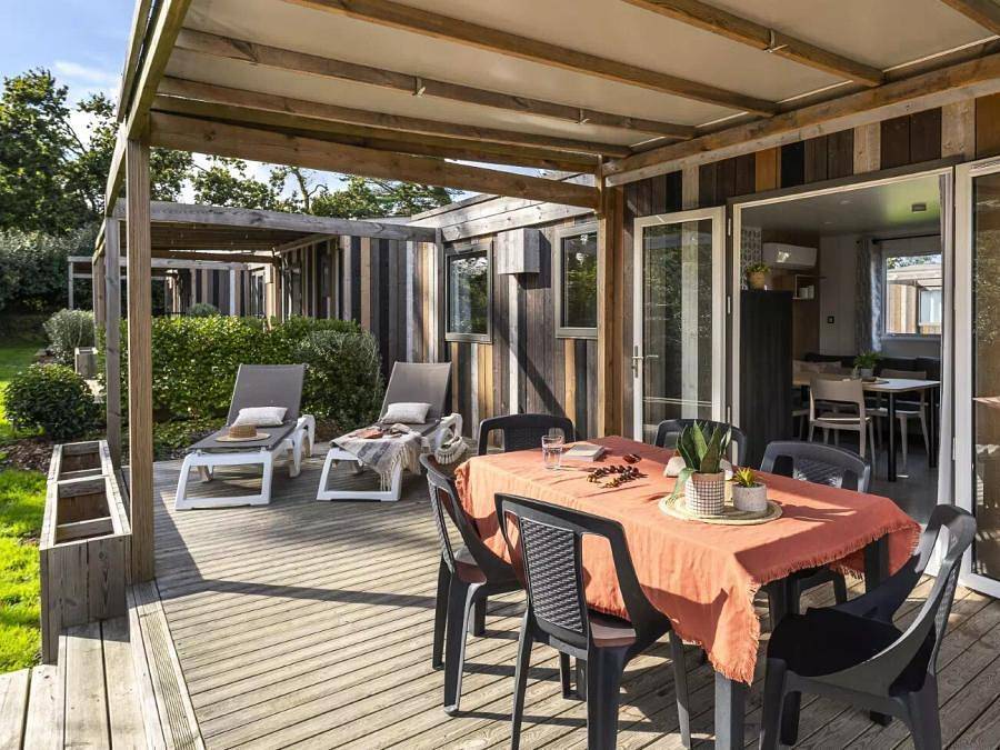Camping Le Village Perrosien - Mobilhome 6 personnes - Cabane 4 Pièces 6 Personnes Climatisée + Tv in Perros-Guirec, Côte de Granit Rose