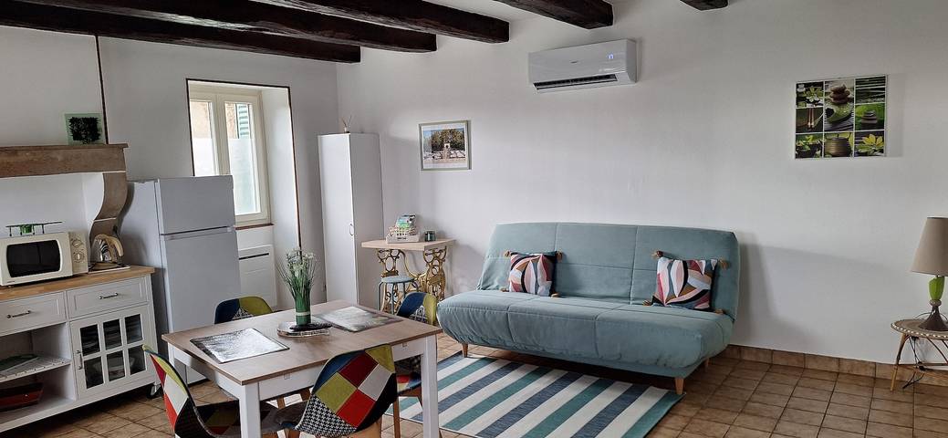 Location de vacances pour 4 personnes, avec jardin dans le Cher - 3