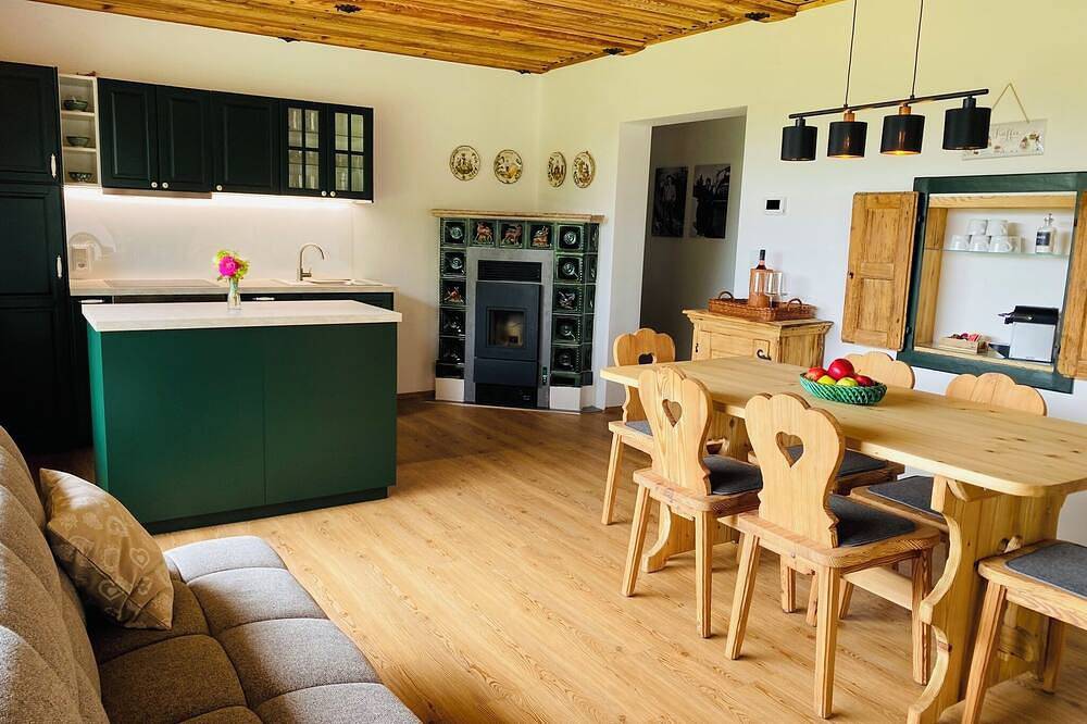 Gemütliches Ferienhaus mit Kamin – umgeben von Wein & Wald in der Weststeiermark in St. Stefan ob Stainz, Steirerland