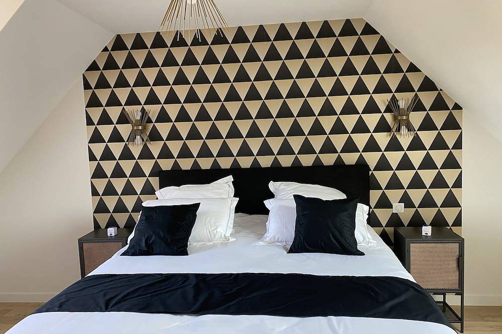 Villa Métairie, with its luxury amenities, is a unique property on the island. in Locmaria, Côte des Mégalithes