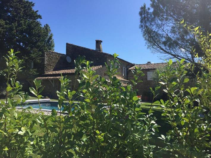 Location de vacances pour 3 personnes, avec piscine ainsi que jardin et vue, animaux acceptés à Soyans - 3