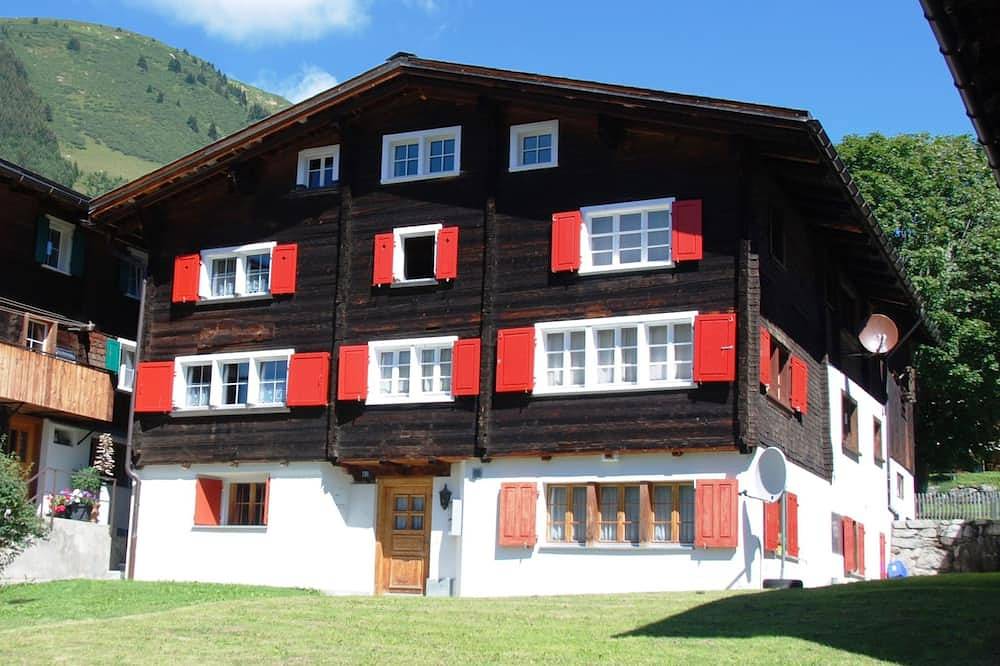 Appartement entier, Tgèsa Turmalin Utzinger, (Camischolas/Sedrun), 210.01 in Sedrun, Tujetsch
