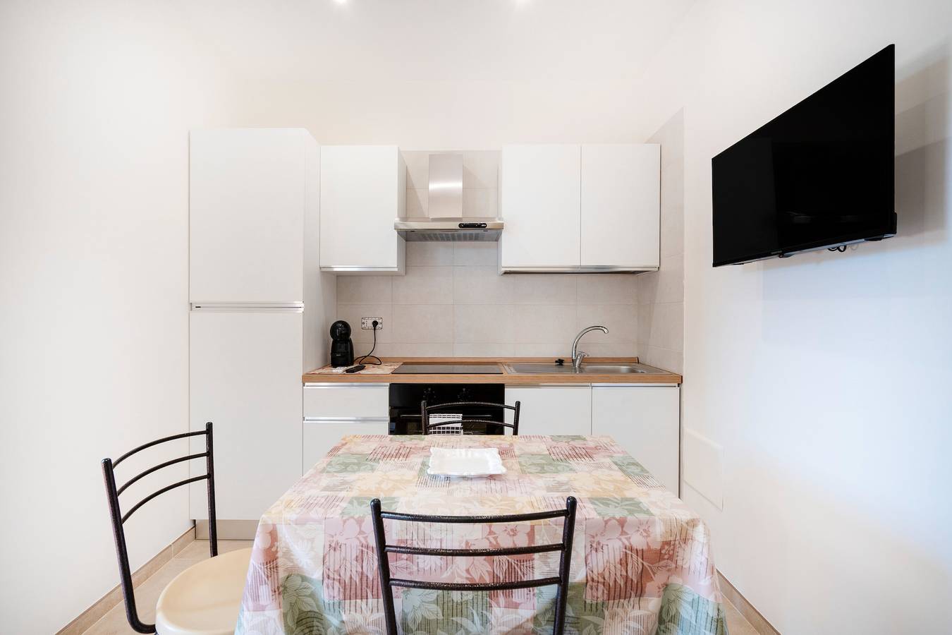 Apartamento inteiro, Apartamento 'L'Aia - 2' com Piscina Partilhada, Wi-Fi e Ar Condicionado in Sant'Antonio D'ascula, Monopoli