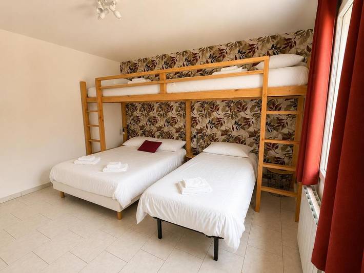 Location de vacances pour 15 personnes, avec terrasse et jardin, animaux acceptés à Roézé-sur-Sarthe - 3