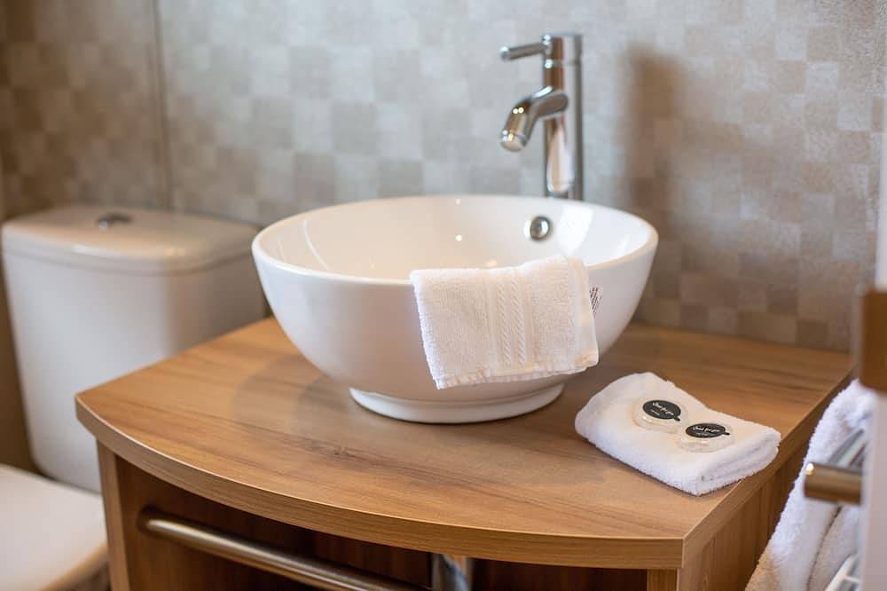 Stewarts Resort Lodge 8  -  a lodge that sleeps 6 guests  in 2 bedrooms in St Andrews, Fife region